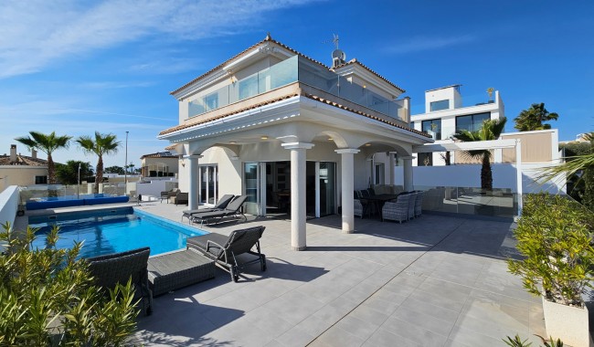 Villa - Brukt - La Marina - La Marina