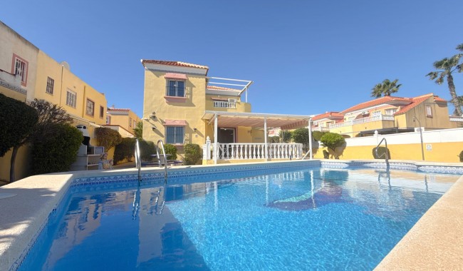 Villa - Brukt - Orihuela Costa - Cabo Roig
