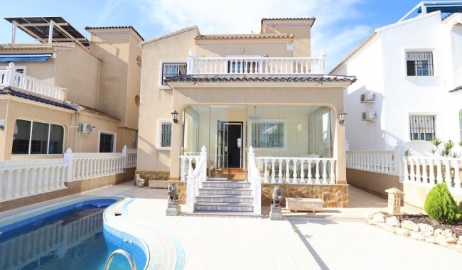 Villa - Brukt - Orihuela Costa - Villamartín-Las Filipinas