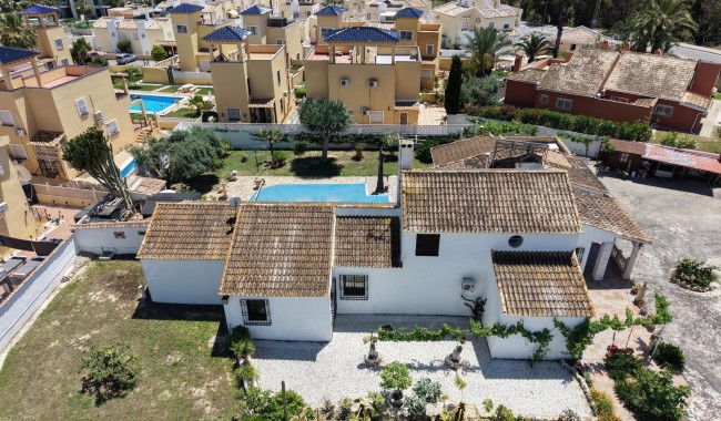 Villa - Brukt - Orihuela Costa - Villamartín