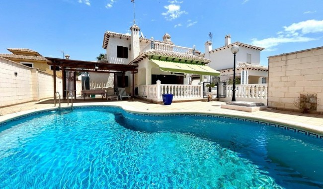Villa - Brukt - Orihuela - La Zenia