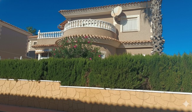 Villa - Brukt - Orihuela - Los Altos