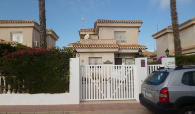 Villa - Brukt - Orihuela - Playa Flamenca
