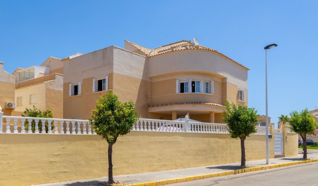 Villa - Brukt - Torrevieja - Torreta florida