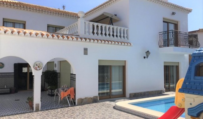 Villa - Brukt - Torrevieja - Torrevieja