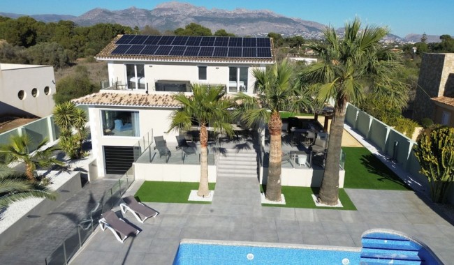 Villa - Resale - Alfaz / Albir - L'Alfás del Pi Centro