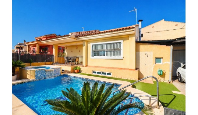 Villa - Resale - Almoradi - VR-9849
