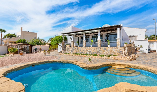 Villa - Resale - Ciudad Quesada/Rojales - LE-2502