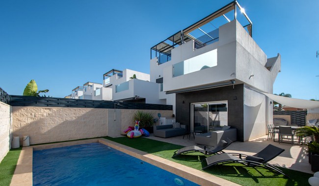 Villa - Resale - Ciudad Quesada/Rojales - MR-9059