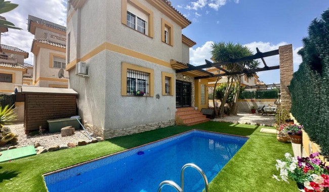 Villa - Resale - Los Montesinos - Los Montesinos