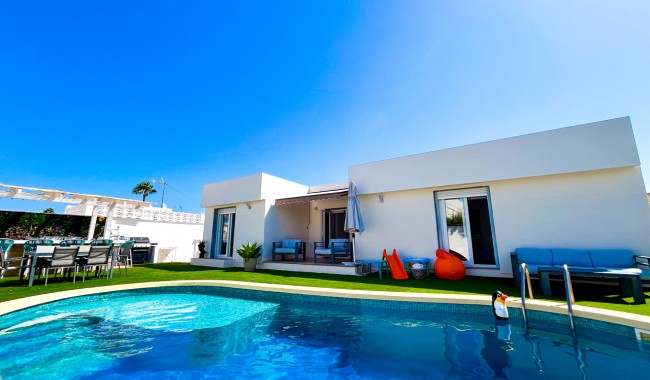 Villa - Resale - Mar de Cristal - Mar de Cristal