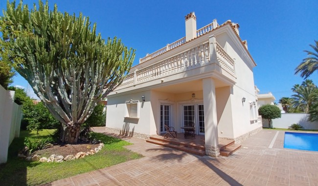 Villa - Resale - Orihuela Costa - AH-7049