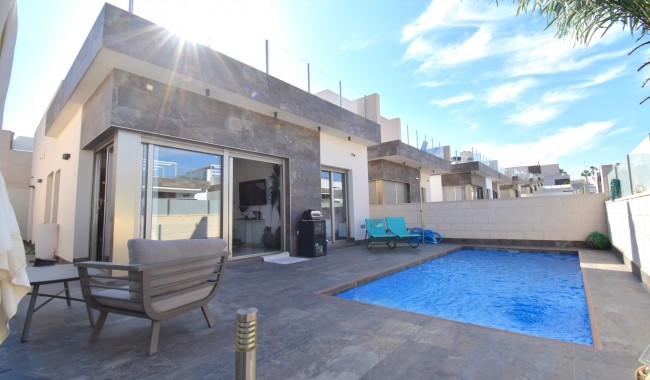 Villa - Resale - Orihuela Costa - Villamartín