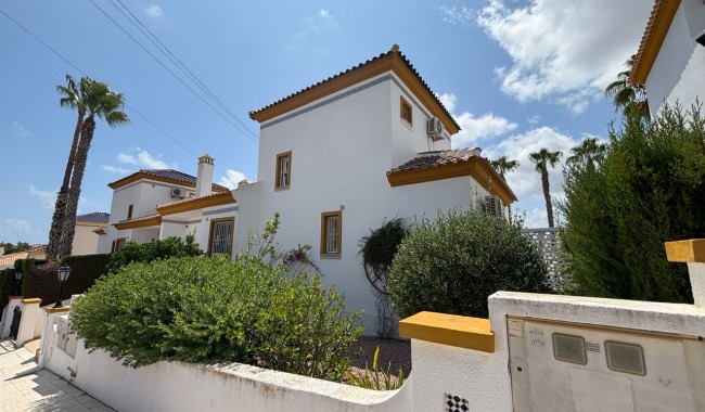 Villa - Resale - Orihuela Costa - Villamartín