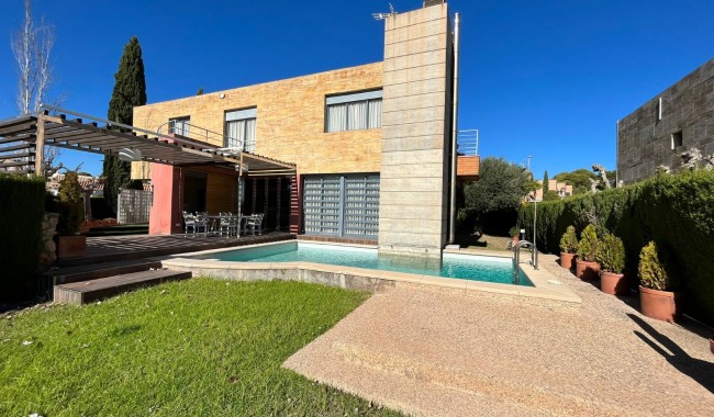Villa - Resale - Orihuela Costa - VR-1565