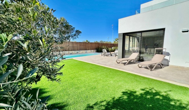 Villa - Resale - Orihuela - Las Colinas Golf Resort