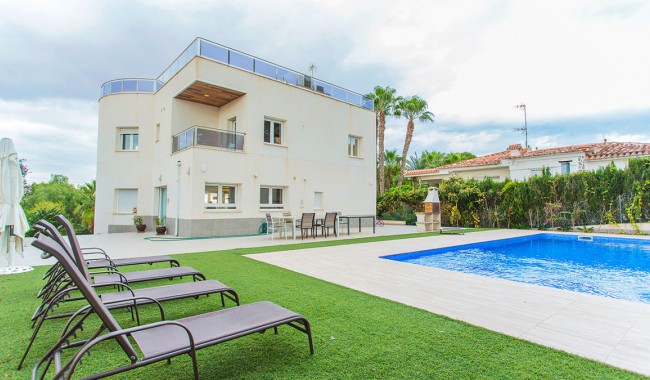 Villa - Resale - Orihuela - Los Balcones