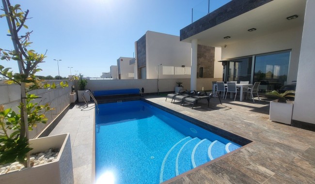 Villa - Resale - Orihuela - Villamartín
