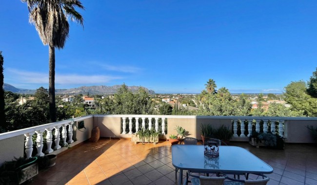 Villa - Resale - Pedreguer - Pedreguer Centro