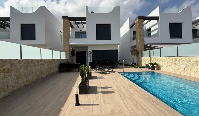 Villa - Resale - Punta Prima - Punta Prima