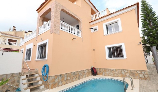 Villa - Resale - San Miguel de Salinas - Las filipinas