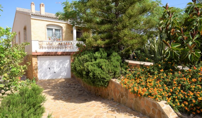 Villa - Resale - Torrevieja - Aguas Nuevas