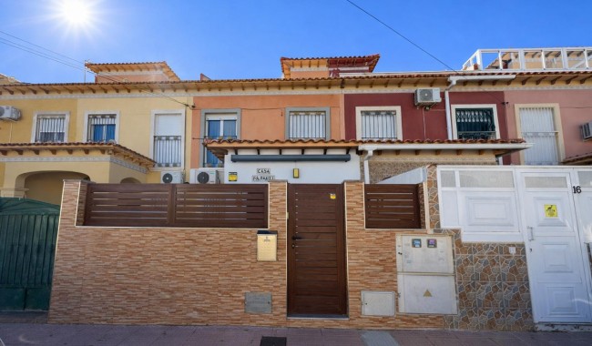 Villa - Resale - Torrevieja - Centro