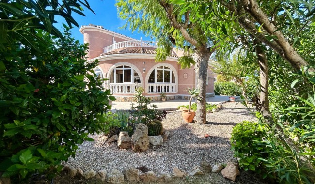Villa - Resale - Torrevieja - El Chaparral