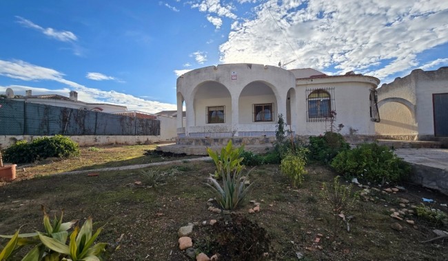 Villa - Resale - Torrevieja - El Chaparral