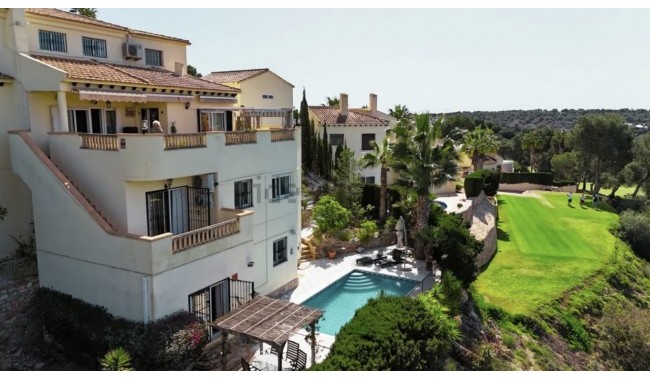 Villa - Resale - Villamartín - AH-3917
