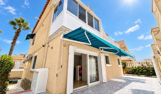 Villa - Resale - Villamartín - Villamartín