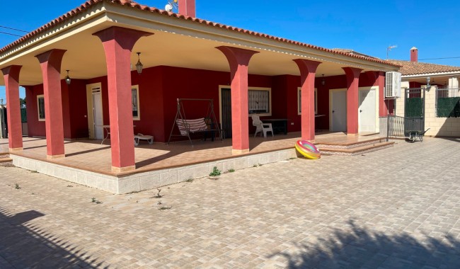 Villa - Segunda mano - Albatera - Albatera Centro