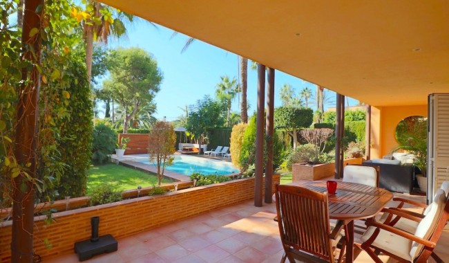 Villa - Segunda mano - Benidorm - Benidorm Centro