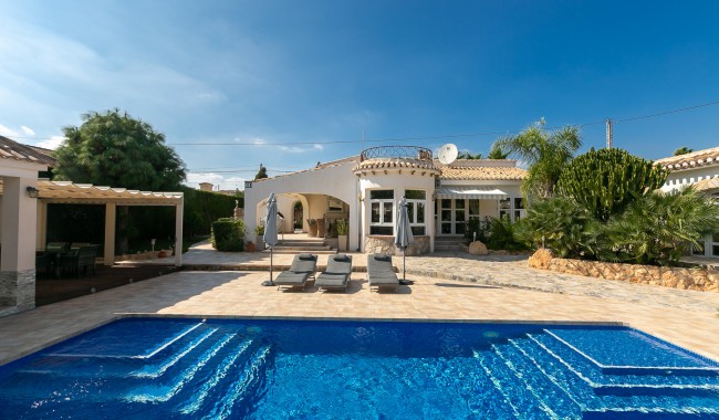 Villa - Segunda mano - Campoamor - INM-9295