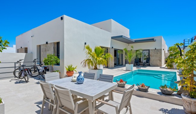 Villa - Segunda mano - Daya Nueva - Costa Blanca South