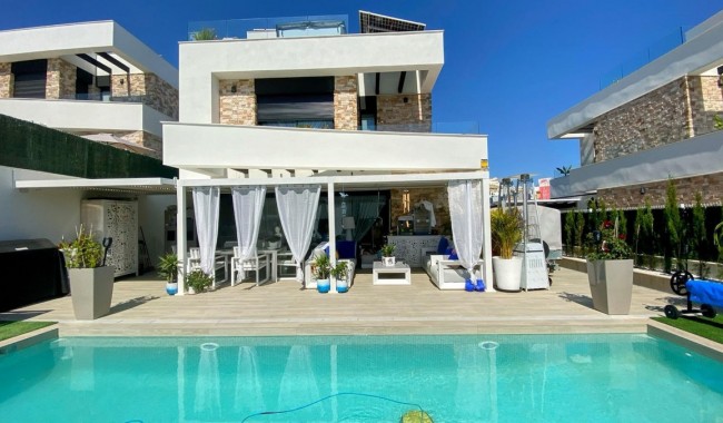 Villa - Segunda mano - Finestrat - Finestrat