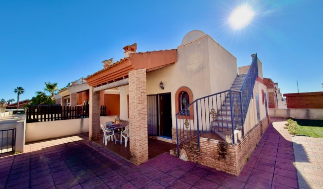 Villa - Segunda mano - Guardamar - El Raso