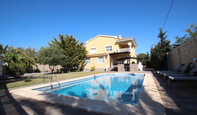 Villa - Segunda mano - Orihuela Costa - IH-2621