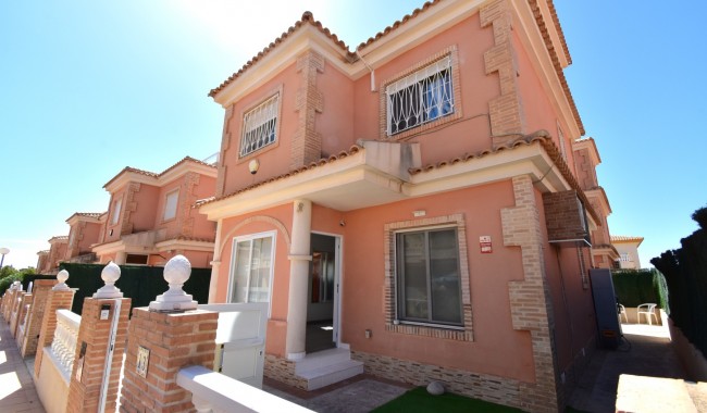 Villa - Segunda mano - Orihuela Costa - Playa Flamenca