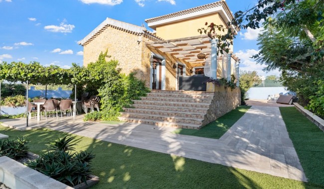 Villa - Segunda mano - Santa Pola - El Poble Llevanti