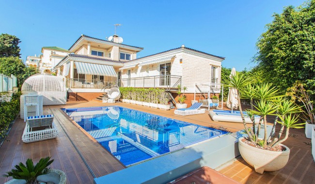 Villa - Segunda mano - Torrevieja - Torre la mata