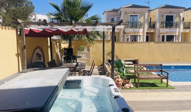 Willa - Sprzedaż - Orihuela - Villamartín