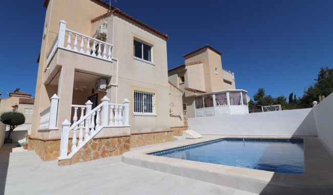 Willa - Sprzedaż - San Miguel de Salinas - Lake View Mansions
