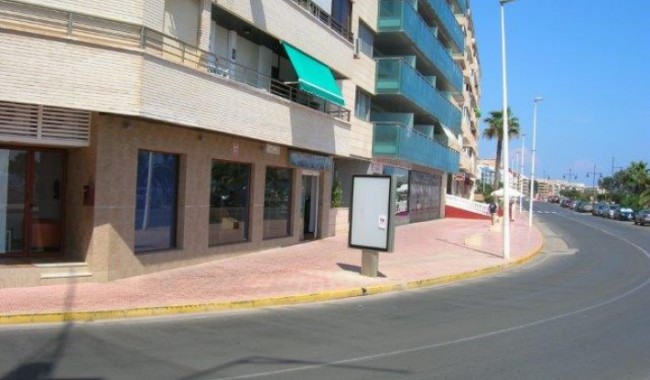 Sprzedaż - Lokal biznesowy - Torrevieja