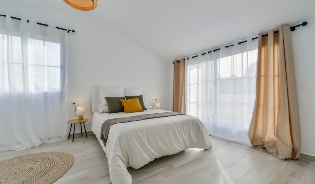 Begagnad - Vertikalt delad - Alfaz / Albir - Albir