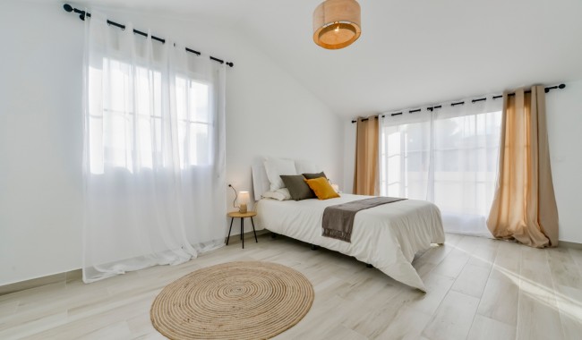 Begagnad - Vertikalt delad - Alfaz / Albir - Albir
