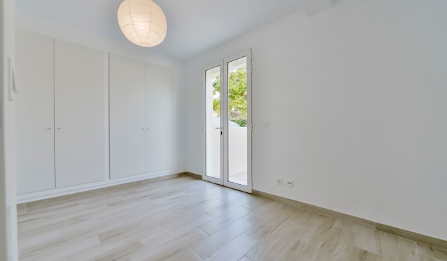 Begagnad - Vertikalt delad - Alfaz / Albir - Albir