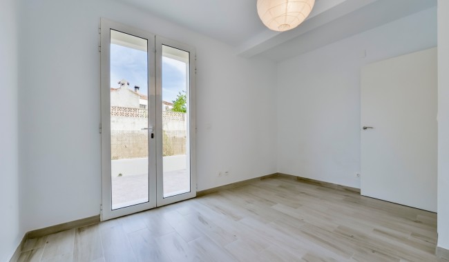 Begagnad - Vertikalt delad - Alfaz / Albir - Albir