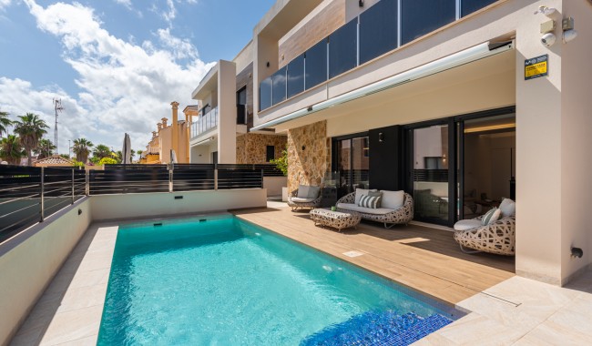 Begagnad - Villa - Orihuela Costa - Lomas de Cabo Roig
