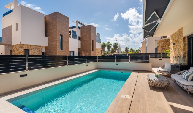 Begagnad - Villa - Orihuela Costa - Lomas de Cabo Roig